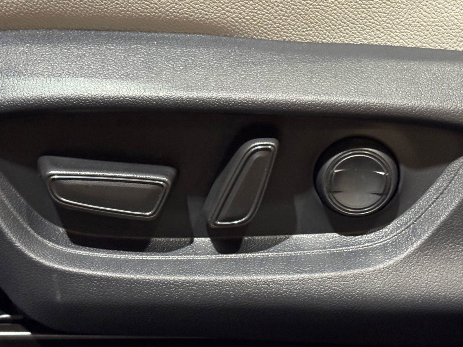 New 2026 Toyota Camry XLE AWD/4WD image 19