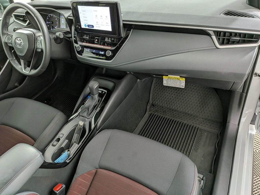 Used 2025 Toyota Corolla SE FWD image 28