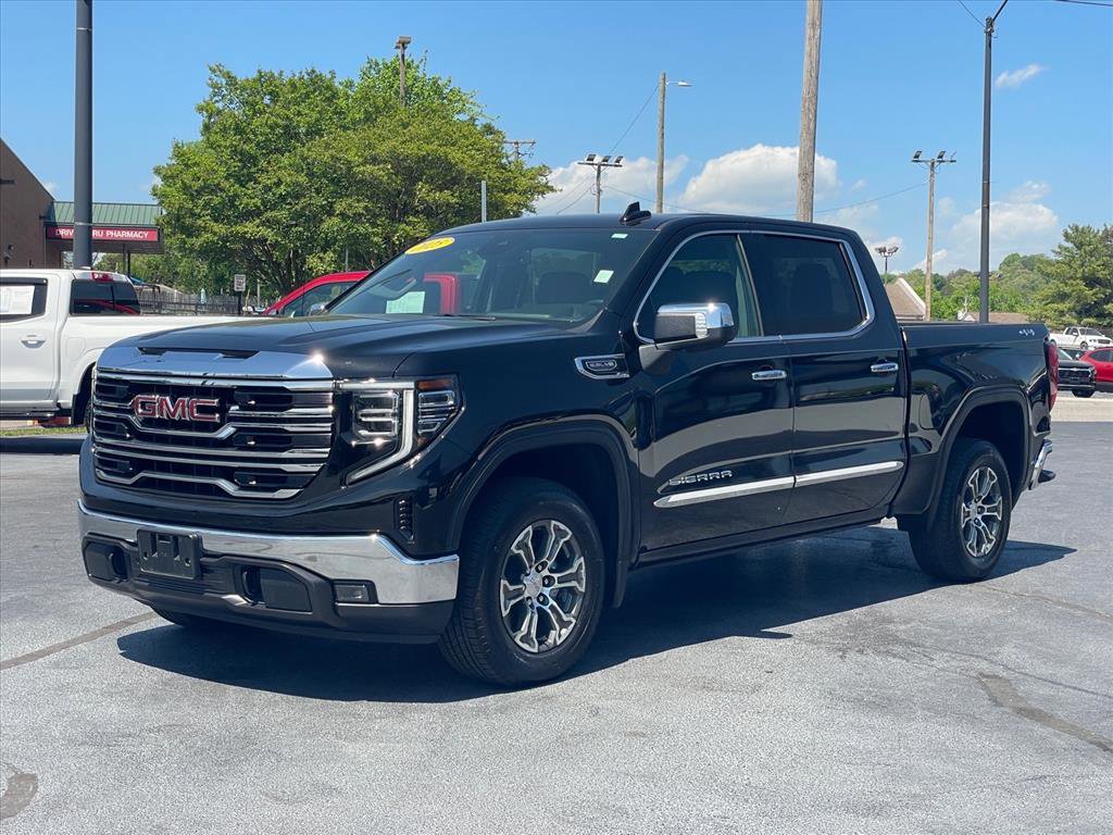 Used 2025 GMC Sierra 1500 SLT image 3