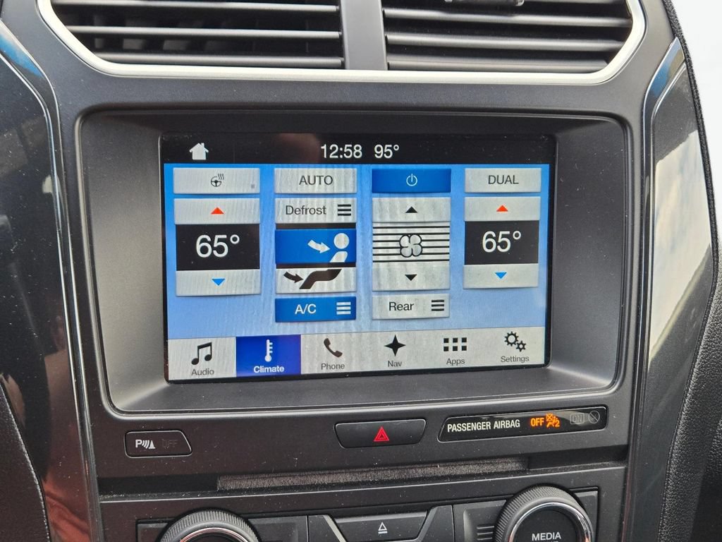Used 2017 Ford Explorer XLT w/ Equipment Group 202A FWD image 25