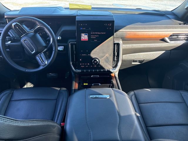 Used 2025 GMC Yukon Denali image 19
