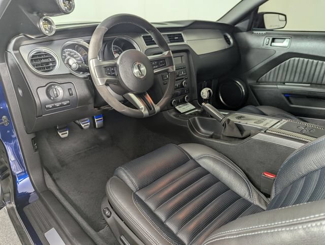 Used 2011 Ford Mustang Shelby GT500 RWD image 19