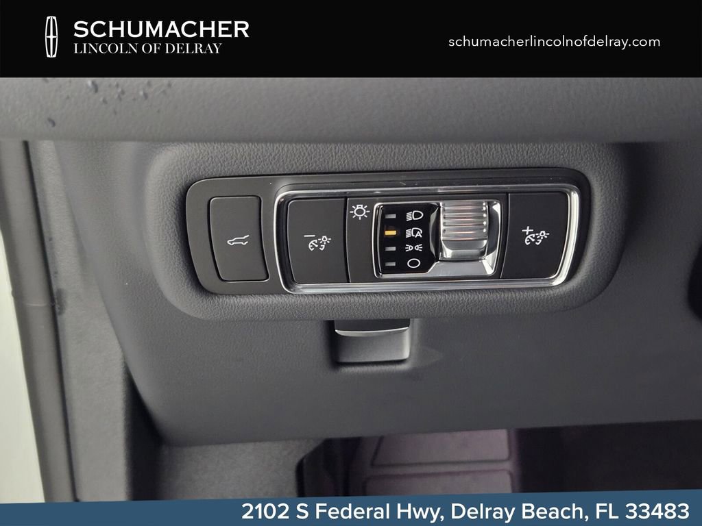 New 2026 Lincoln Nautilus Premier AWD/4WD image 18