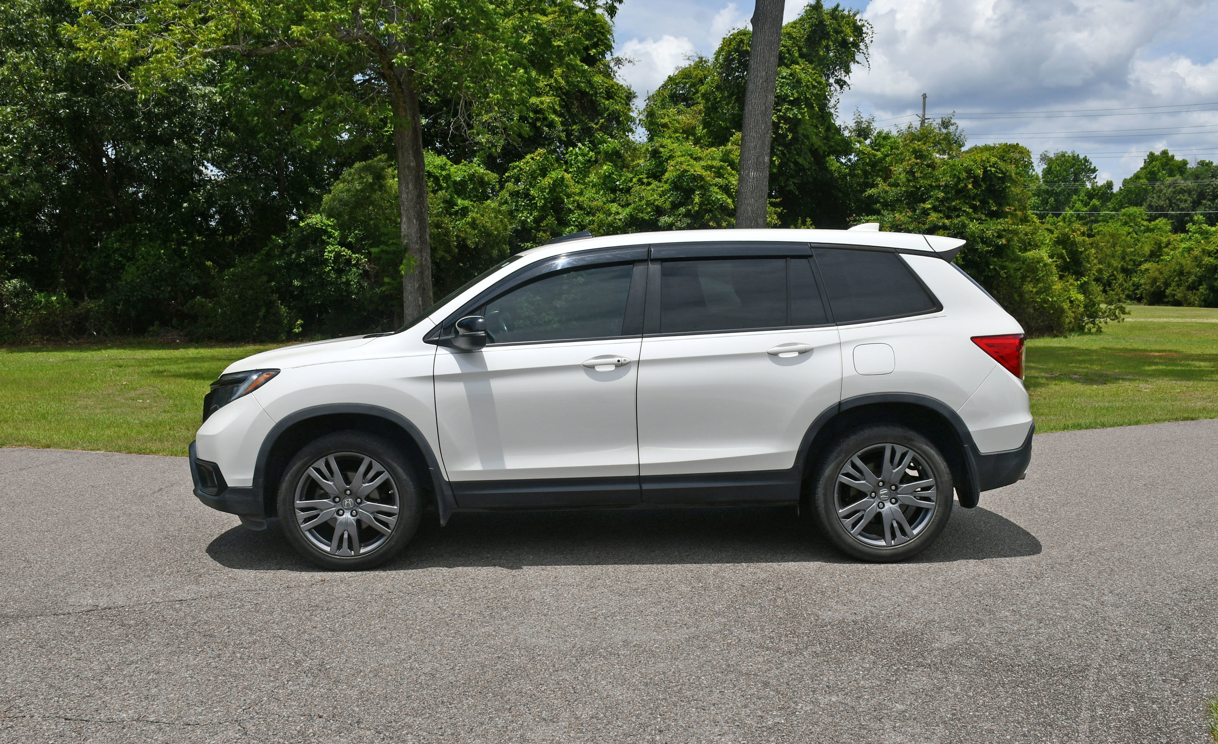 Used 2019 Honda Passport EX-L image 2