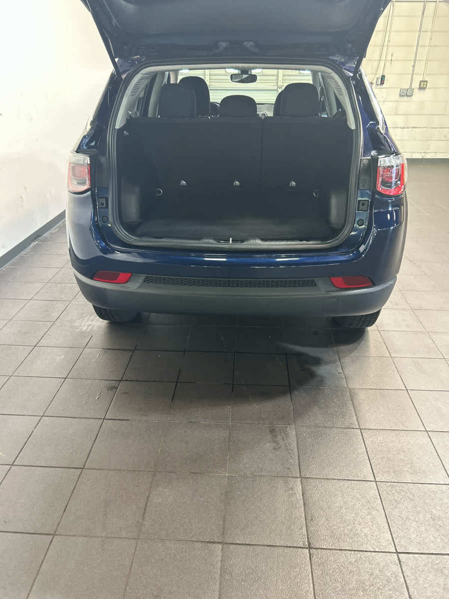 Used 2019 Jeep Compass Sport w/ Cold Weather Group AWD/4WD image 11