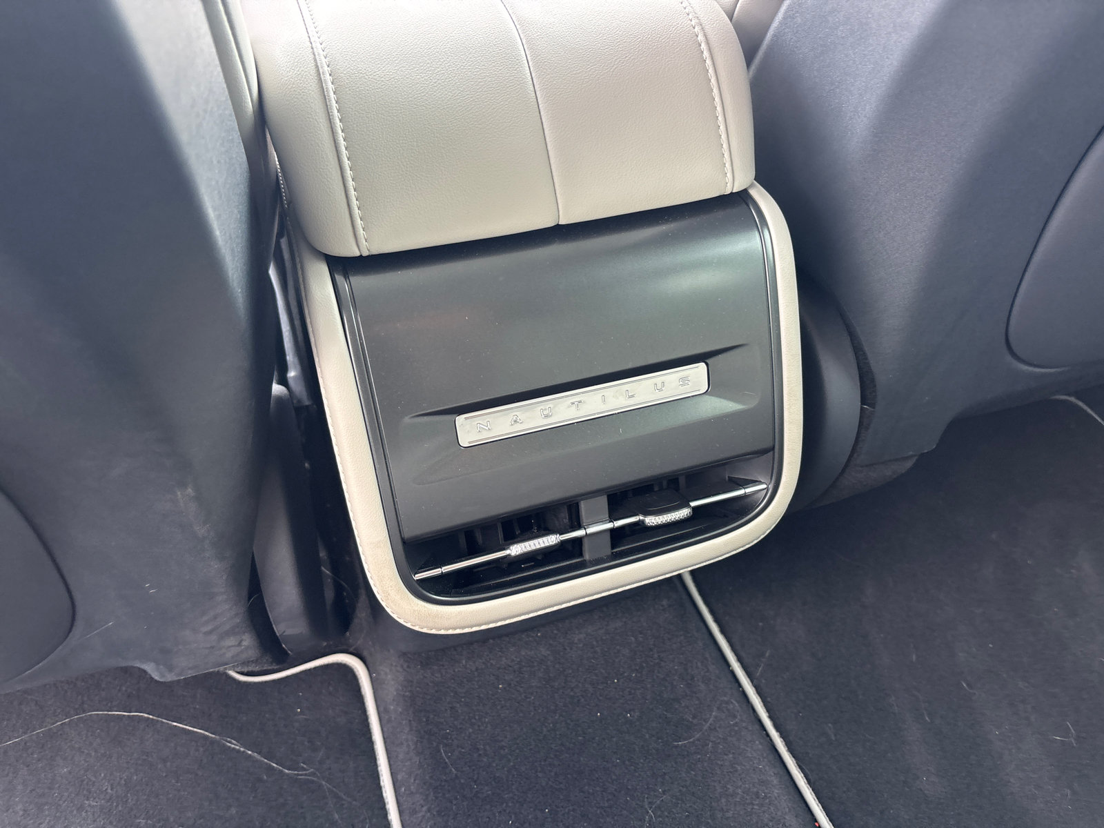 New 2026 Lincoln Nautilus Premier AWD/4WD image 31