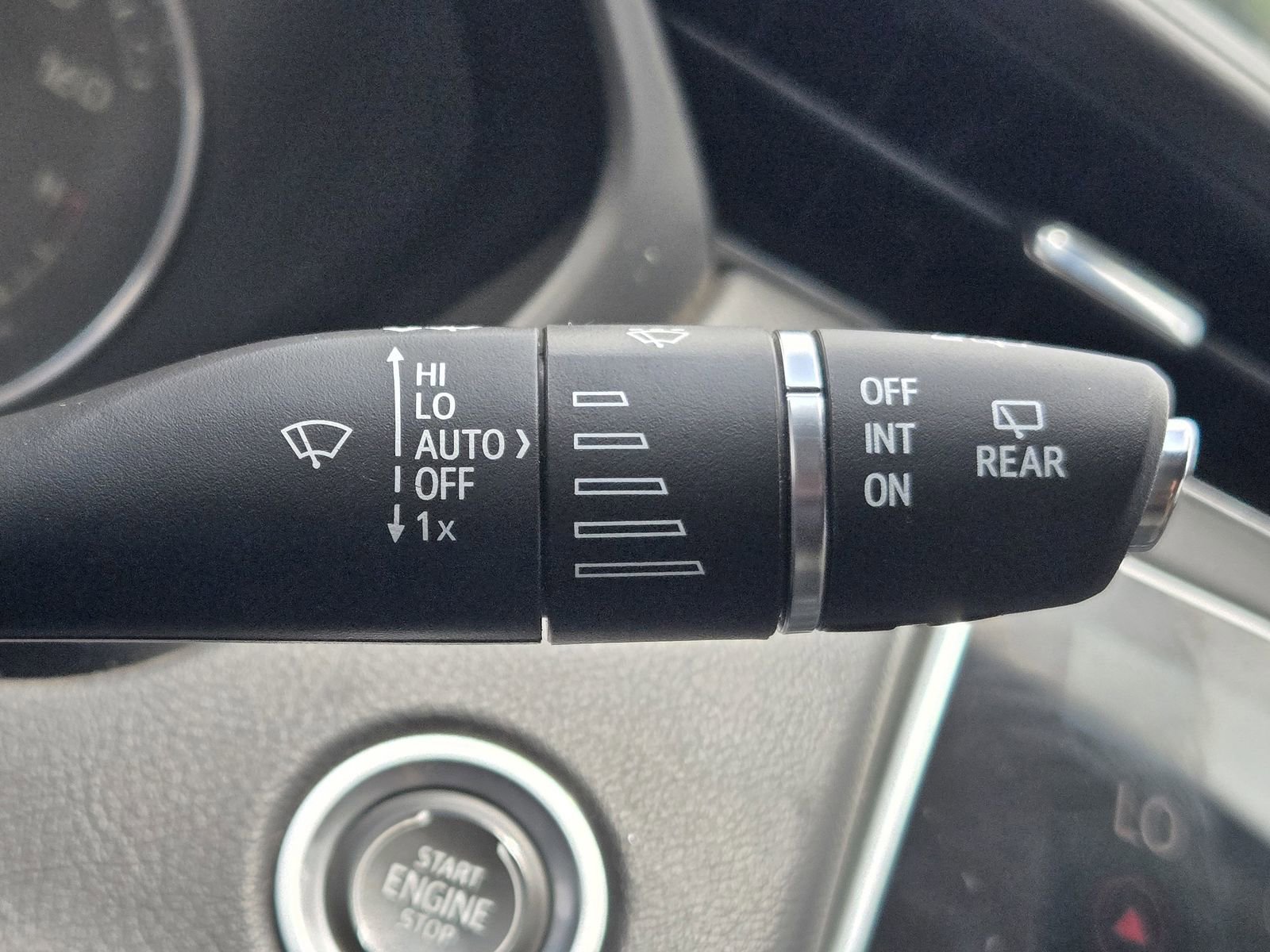 Used 2022 Cadillac XT4 Premium Luxury w/ Enhanced Visibility Package FWD image 36
