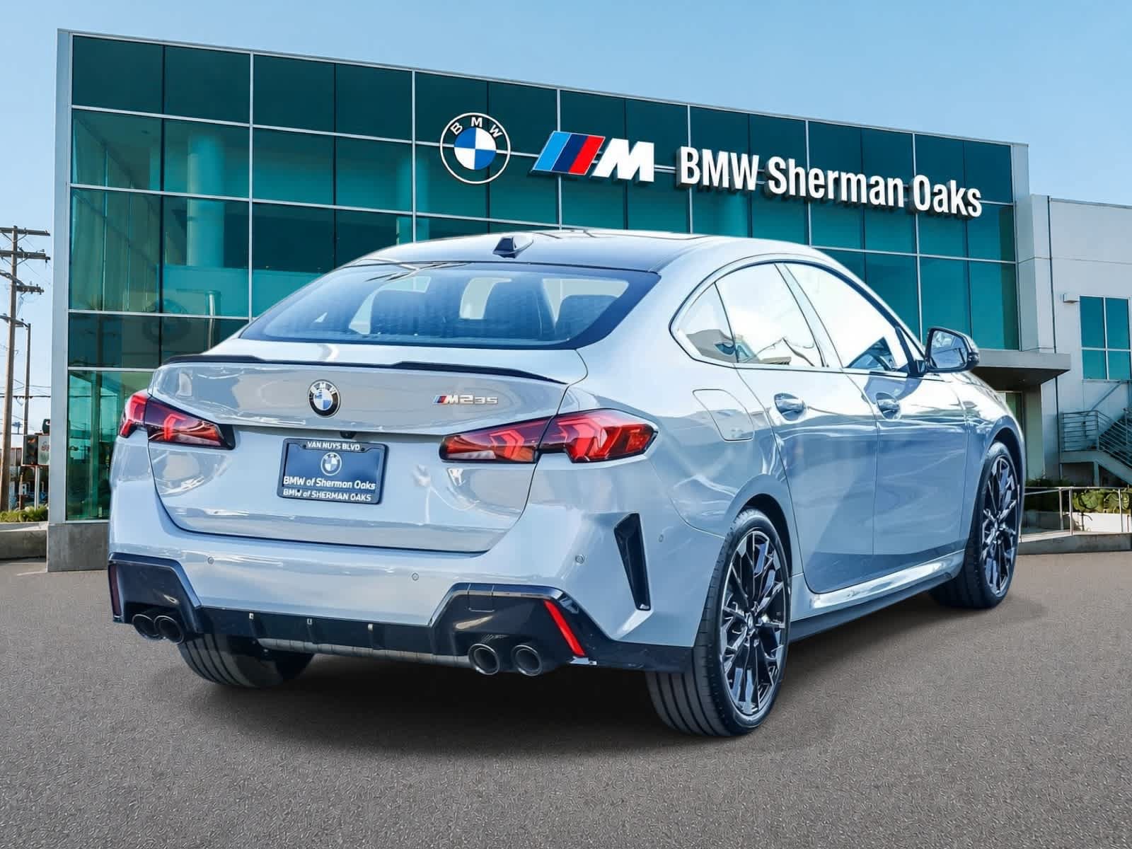 Used 2026 BMW M235i xDrive w/ Premium Package AWD/4WD image 4