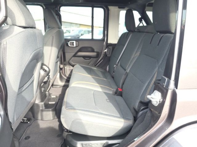 Used 2025 Jeep Wrangler Unlimited Sahara w/ Safety Group image 32