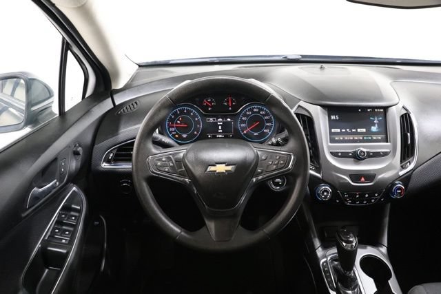 Used 2017 Chevrolet Cruze LT w/ Convenience Package FWD image 11