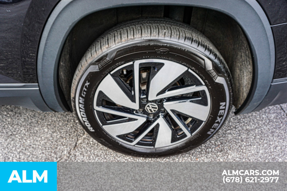 Used 2025 Volkswagen Atlas SE FWD image 16