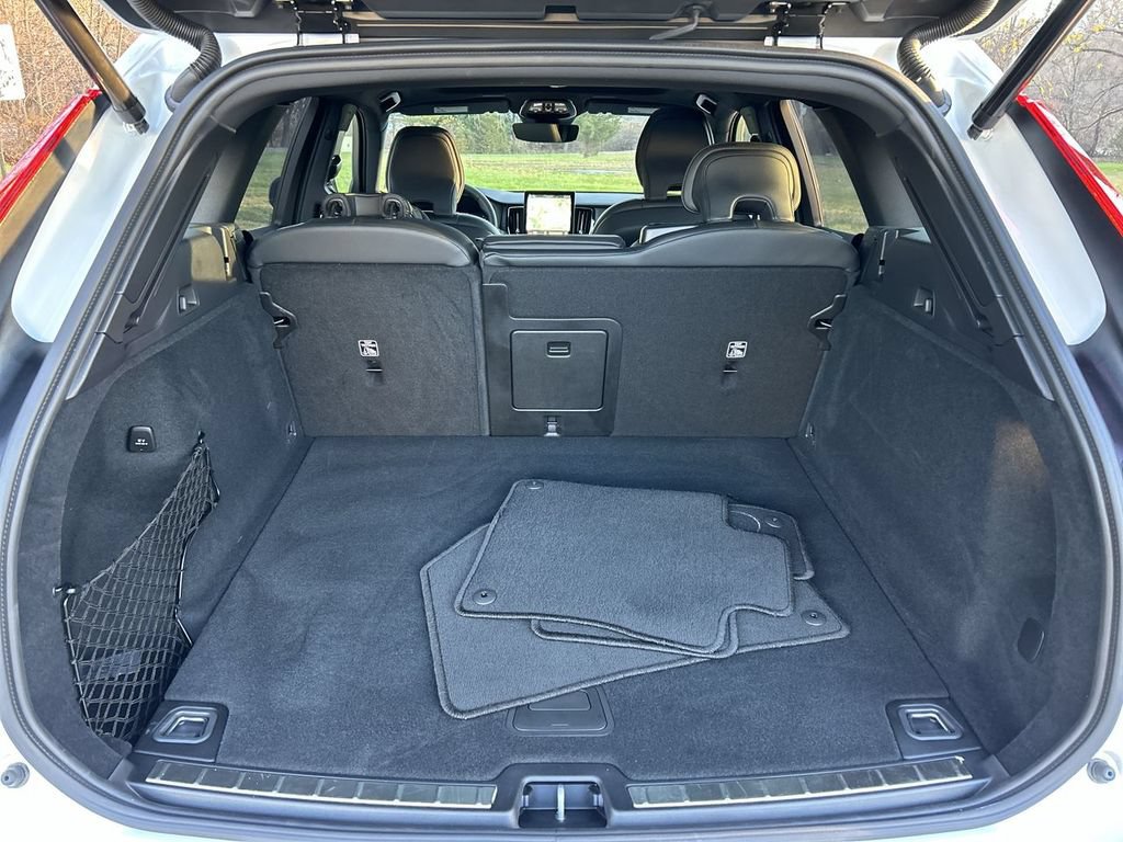 New 2026 Volvo XC60 B5 Ultra w/ Climate Package AWD/4WD image 27
