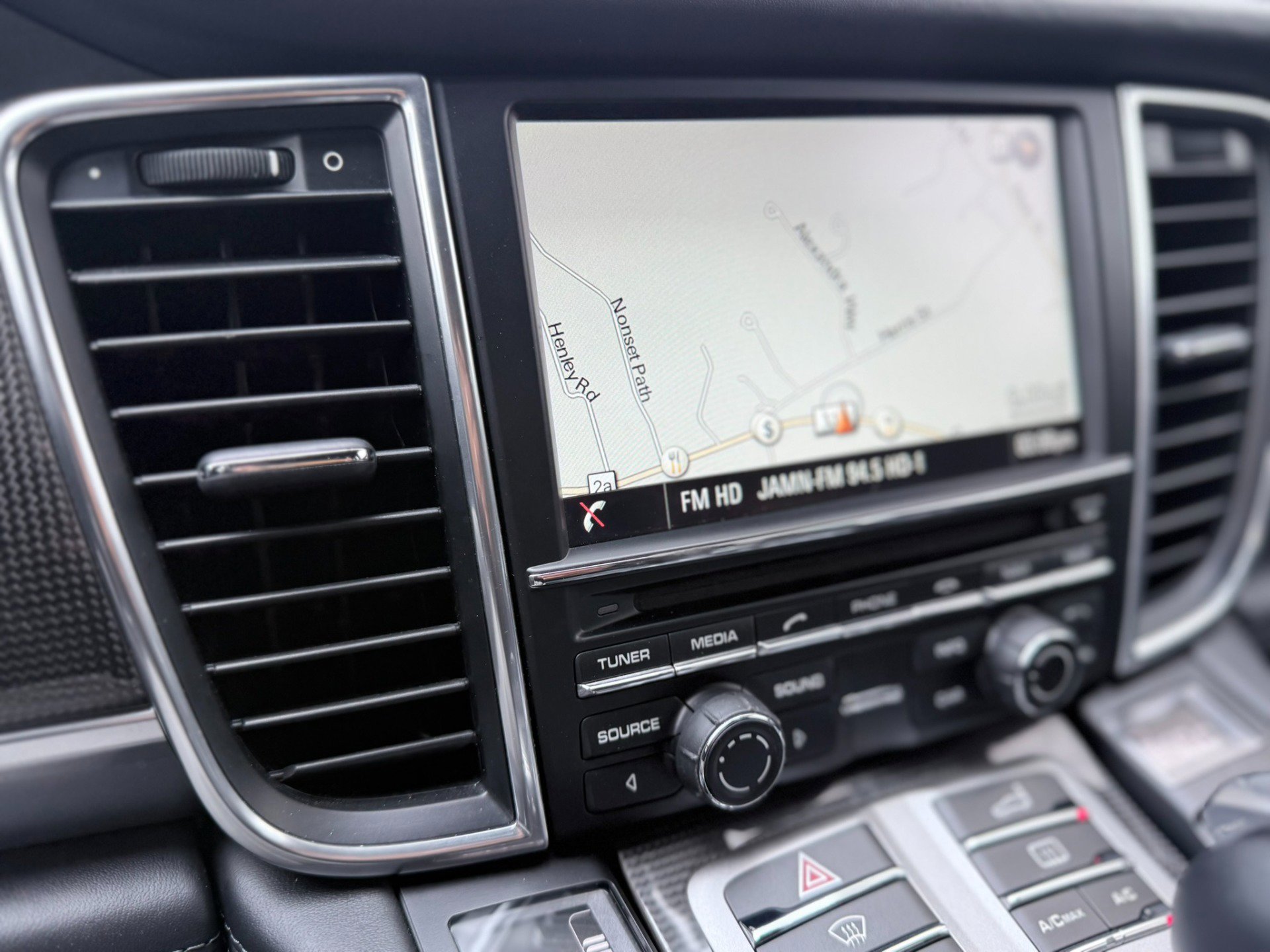 Used 2014 Porsche Panamera AWD/4WD image 21