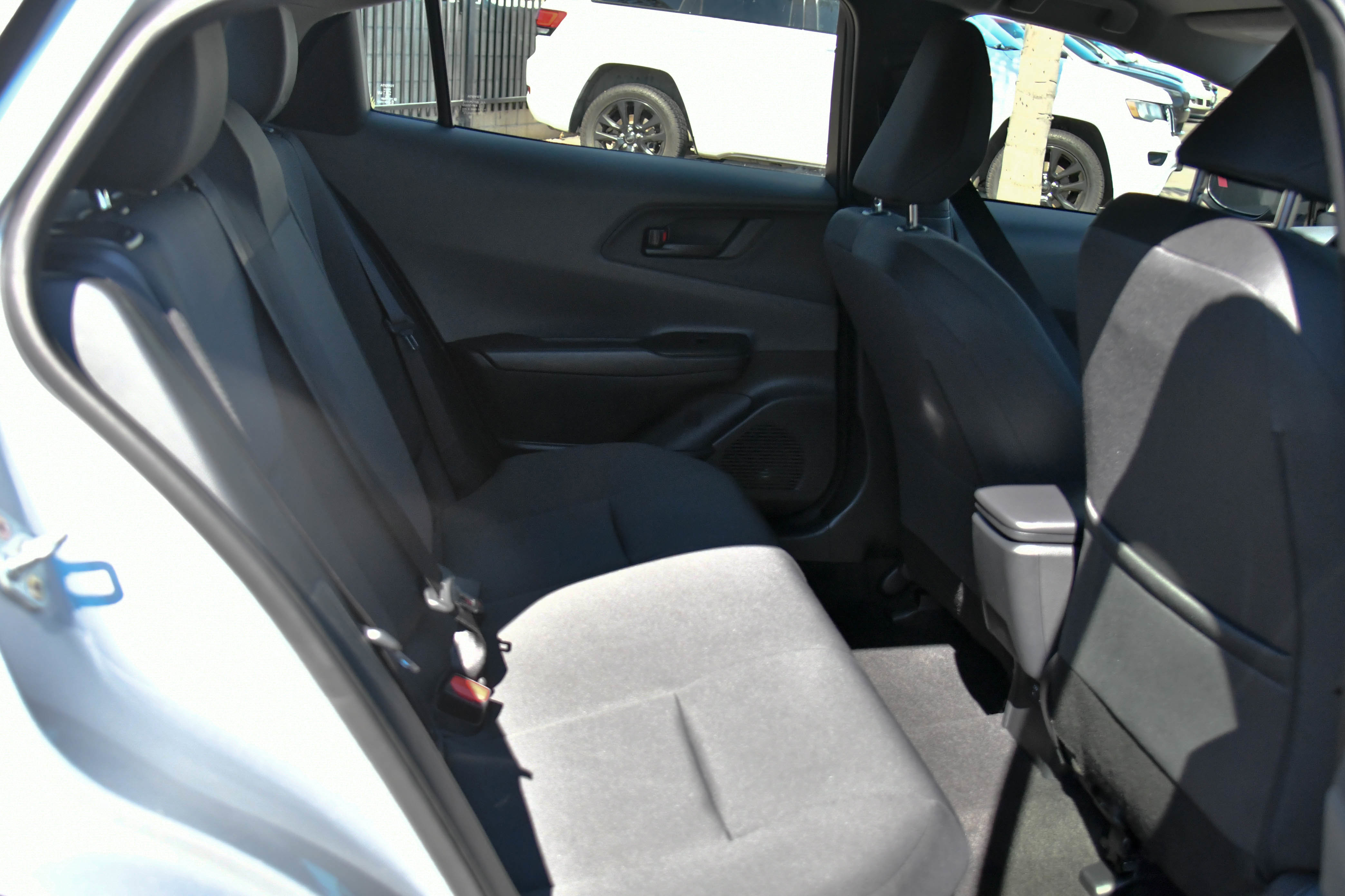 Used 2025 Toyota Prius LE image 42