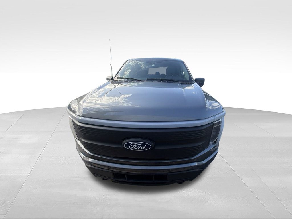 Used 2025 Ford F150 Lightning Flash AWD/4WD image 2