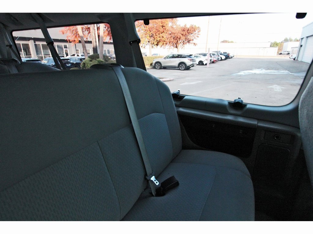 Used 2013 Ford E-350 and Econoline 350 XLT image 10