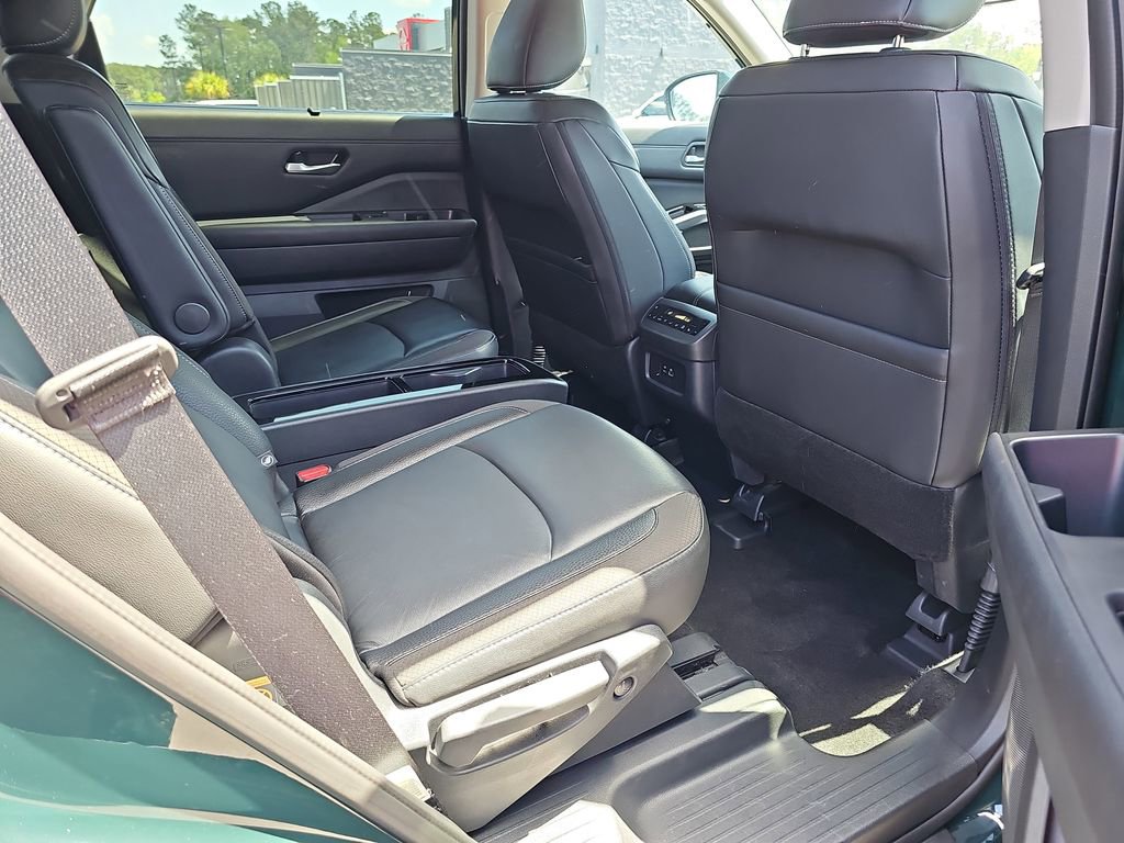 Used 2024 Nissan Pathfinder SL w/ SL Premium Package image 14