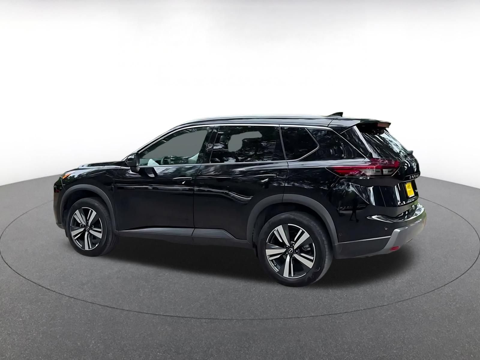 Used 2026 Nissan Rogue SL AWD/4WD image 10