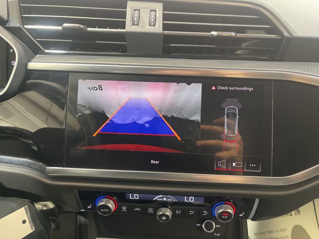 Used 2025 Audi Q3 2.0T Premium image 26