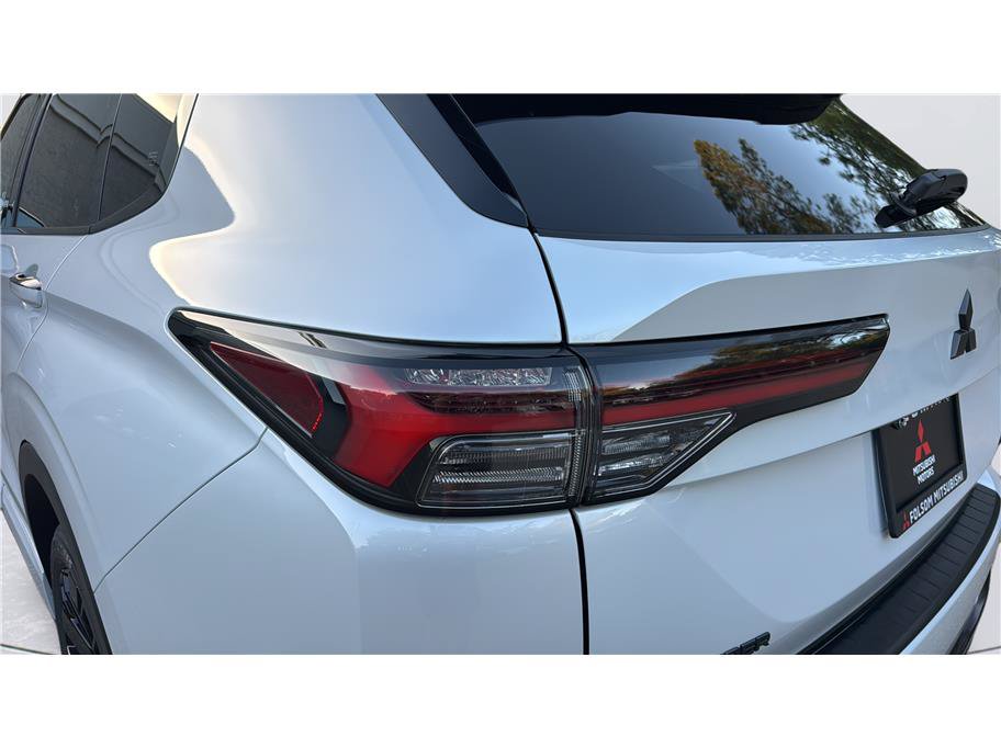 New 2026 Mitsubishi Outlander SEL Black Edition FWD image 26