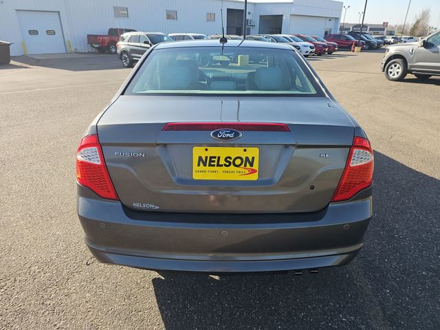 Used 2011 Ford Fusion SE FWD image 4