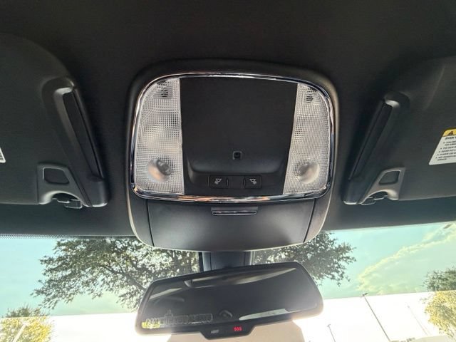 Used 2022 Dodge Charger SXT w/ Plus Group RWD image 9