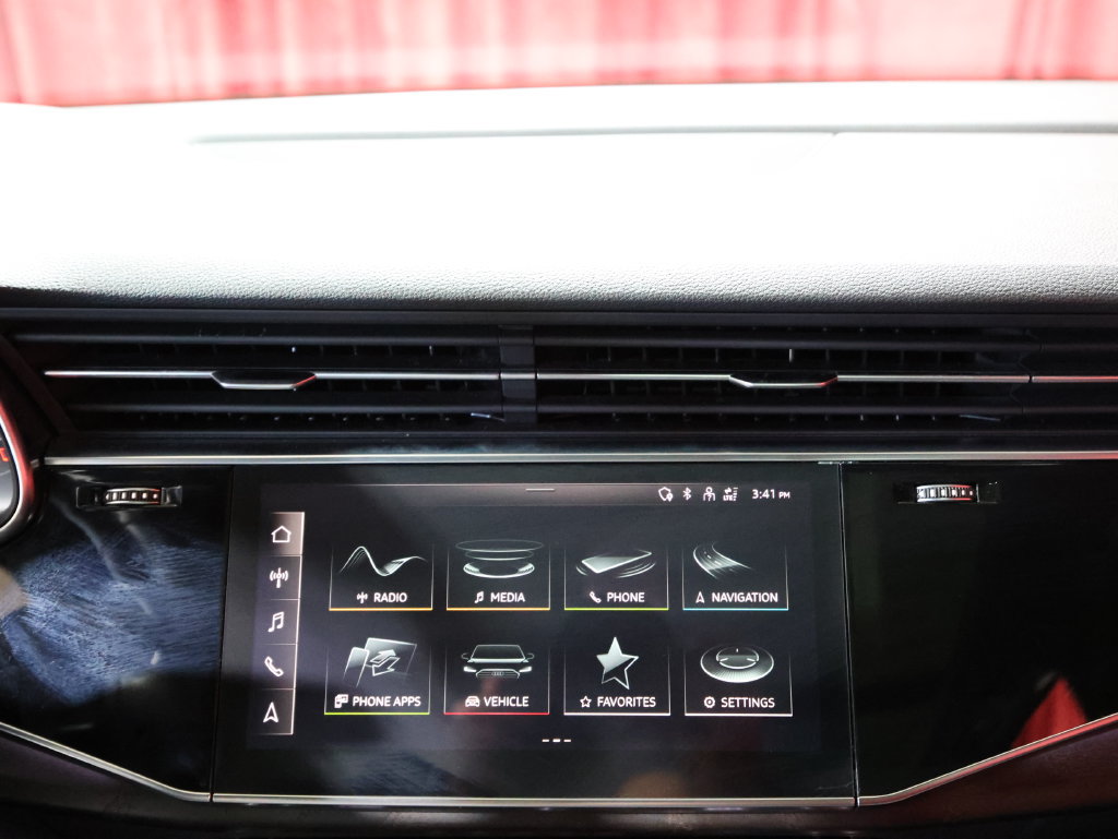 Used 2021 Audi Q7 2.0T Premium w/ Convenience Package AWD/4WD image 18