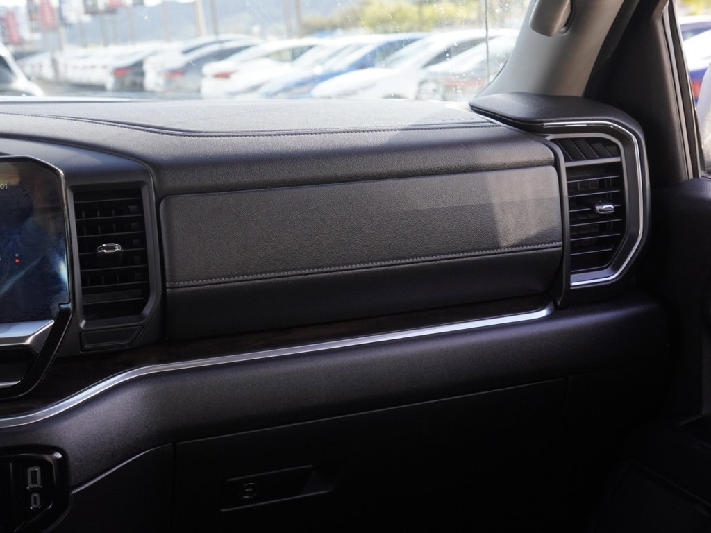 Used 2024 GMC Sierra 1500 SLT image 20