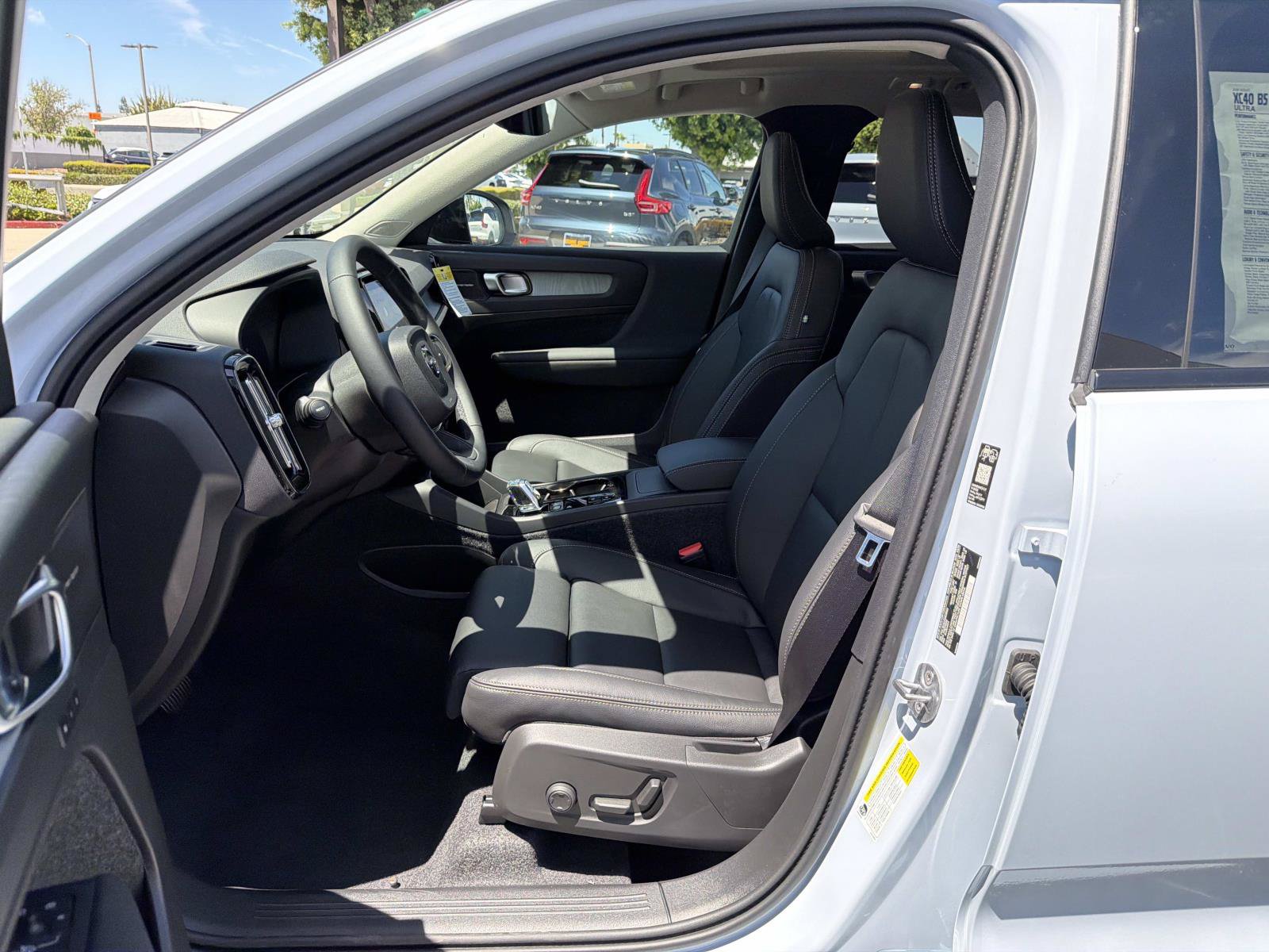New 2026 Volvo XC40 B5 Ultra AWD/4WD image 13
