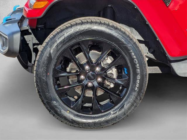 Used 2023 Jeep Wrangler Sahara image 24