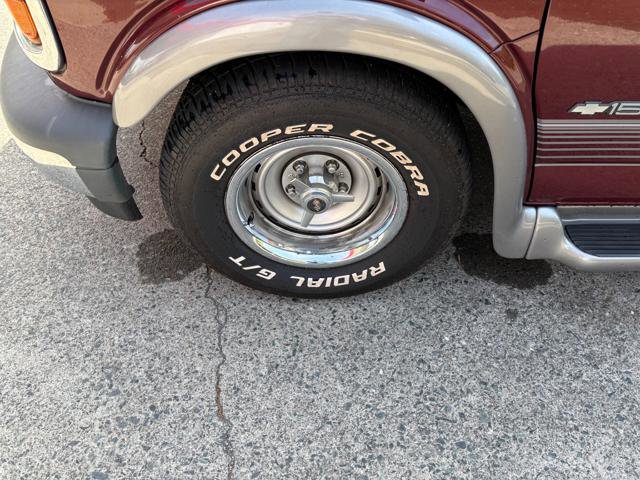 Used 1999 Chevrolet Express 1500 w/ Convenience Pkg image 39