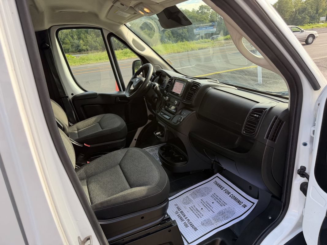 Used 2025 RAM ProMaster 2500 w/ Convenience Group FWD image 32