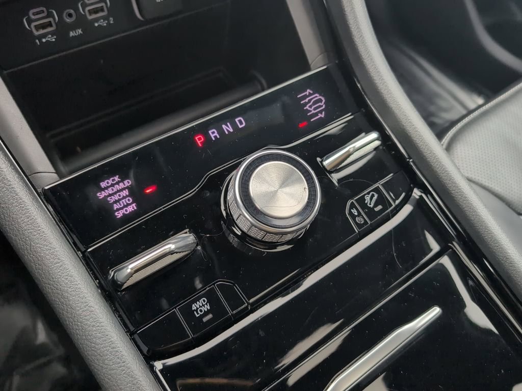 Used 2023 Jeep Grand Cherokee Overland image 35