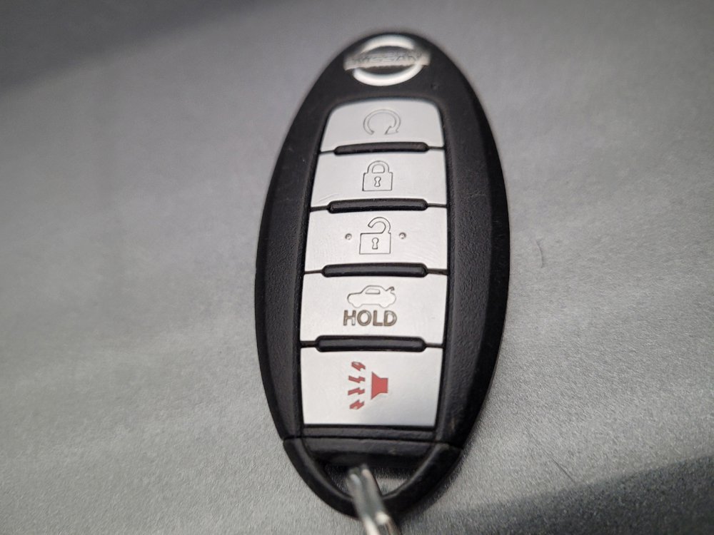 Used 2021 Nissan Sentra SV FWD image 32