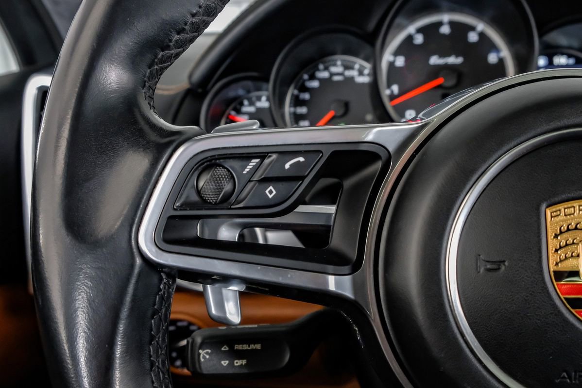 Used 2018 Porsche Cayenne Turbo image 15