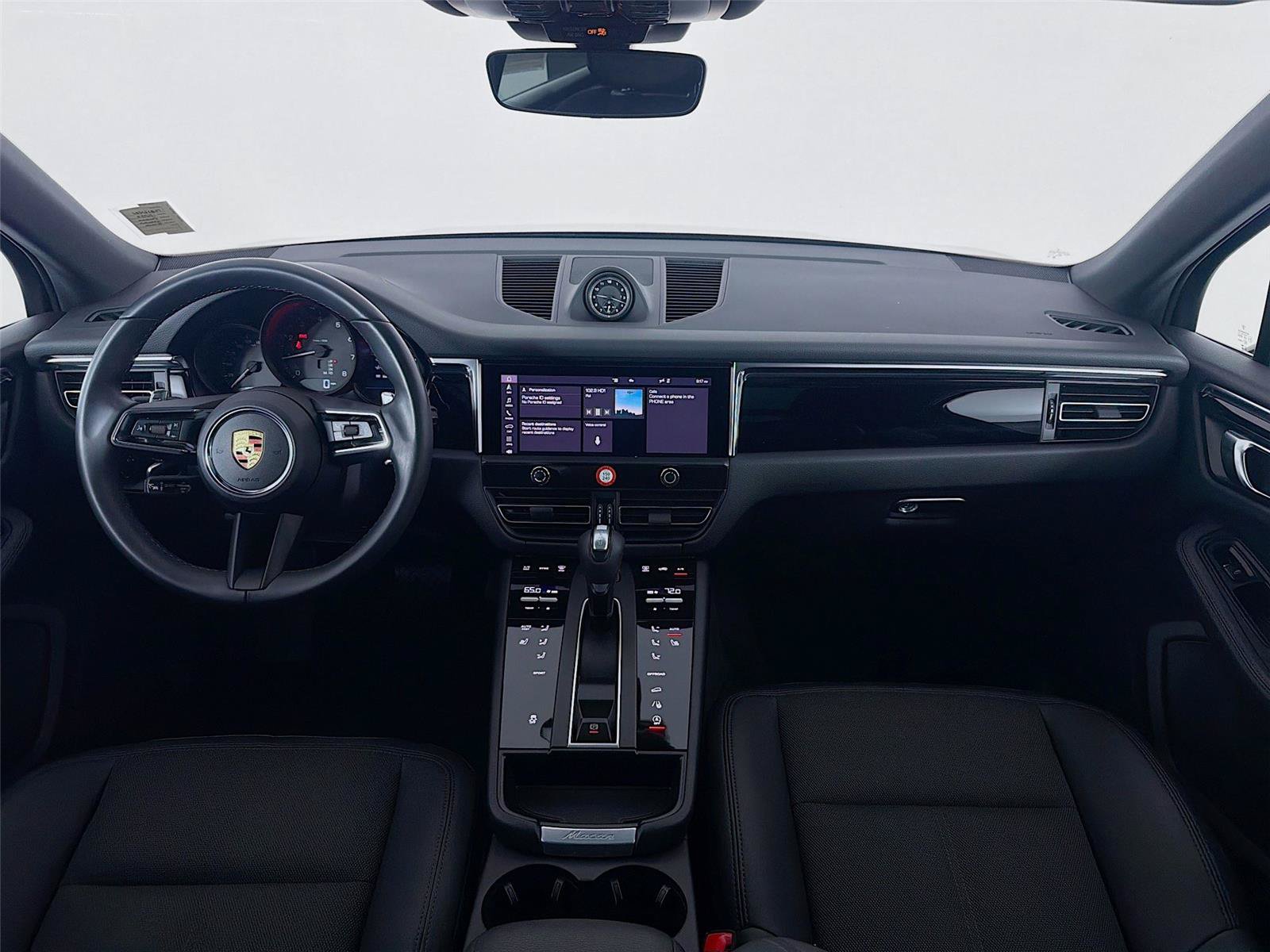 Certified 2023 Porsche Macan AWD/4WD image 15