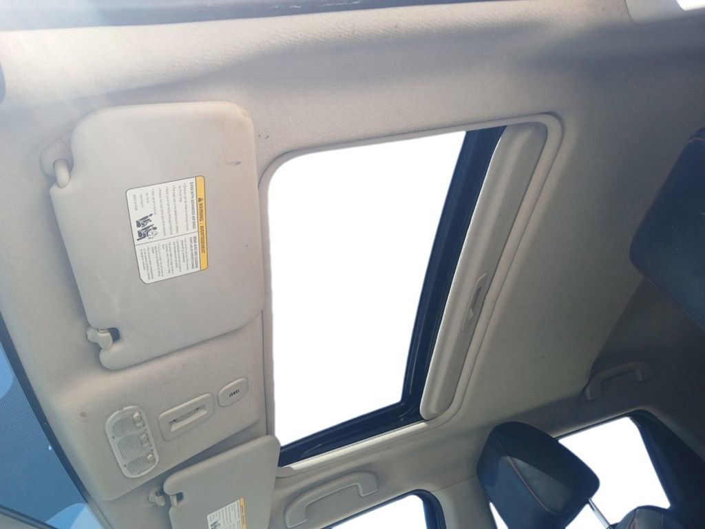 Used 2011 Nissan Juke SL image 11