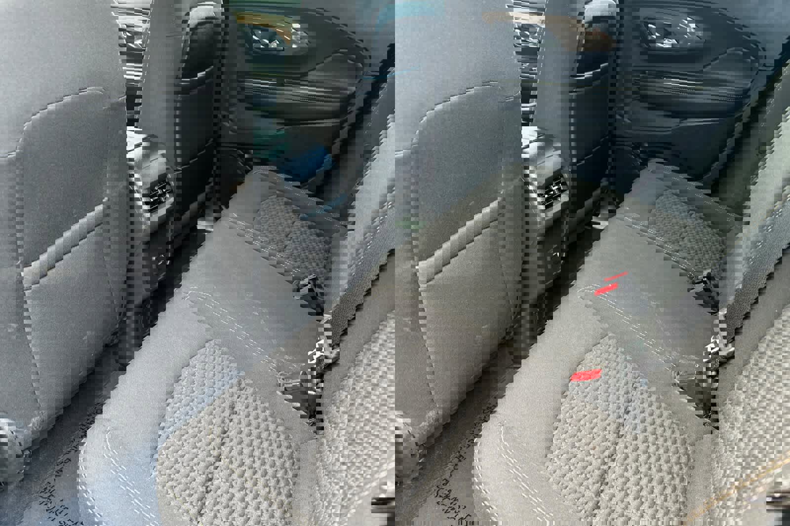 Used 2020 GMC Terrain SLE w/ Driver Convenience Package image 4