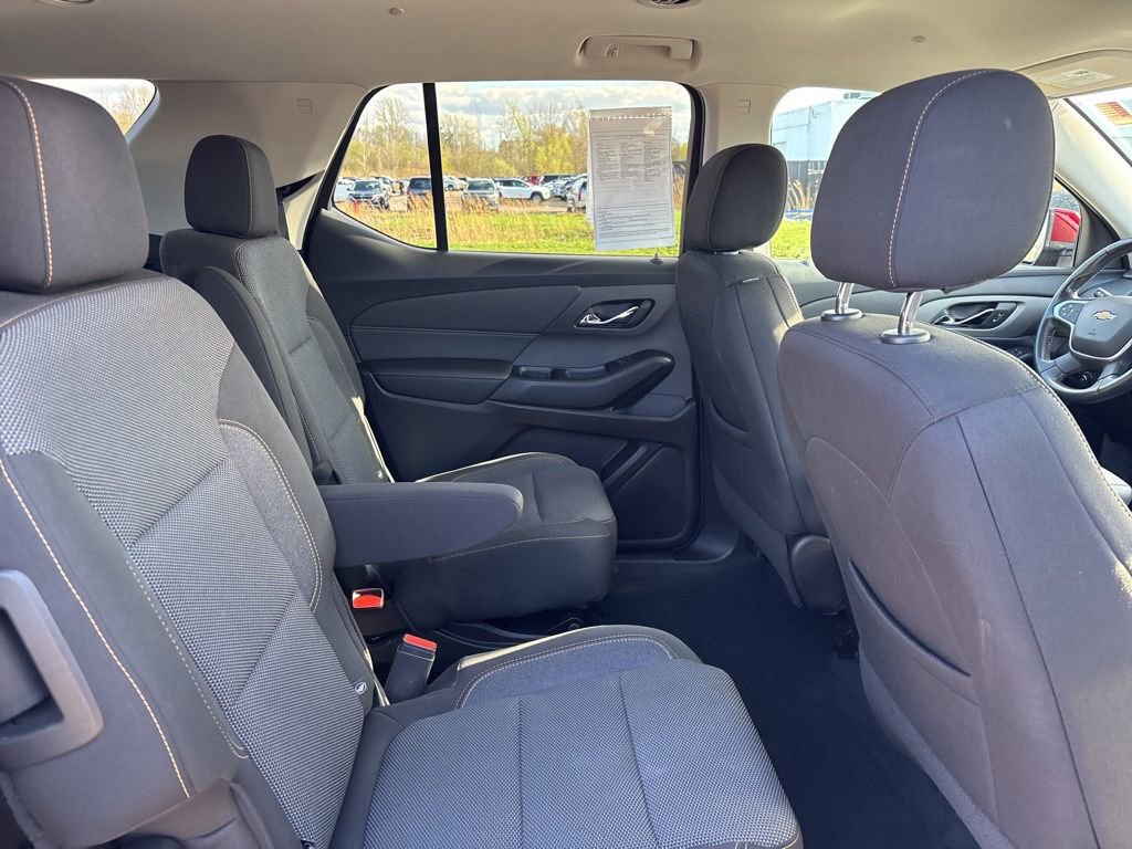 Used 2021 Chevrolet Traverse LT AWD/4WD image 40
