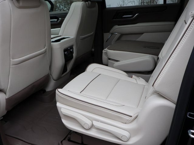 New 2026 GMC Yukon XL Denali w/ Denali Reserve Package AWD/4WD image 22