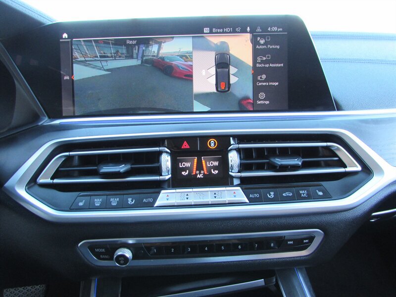 Used 2019 BMW X7 xDrive40i w/ Premium Package AWD/4WD image 17