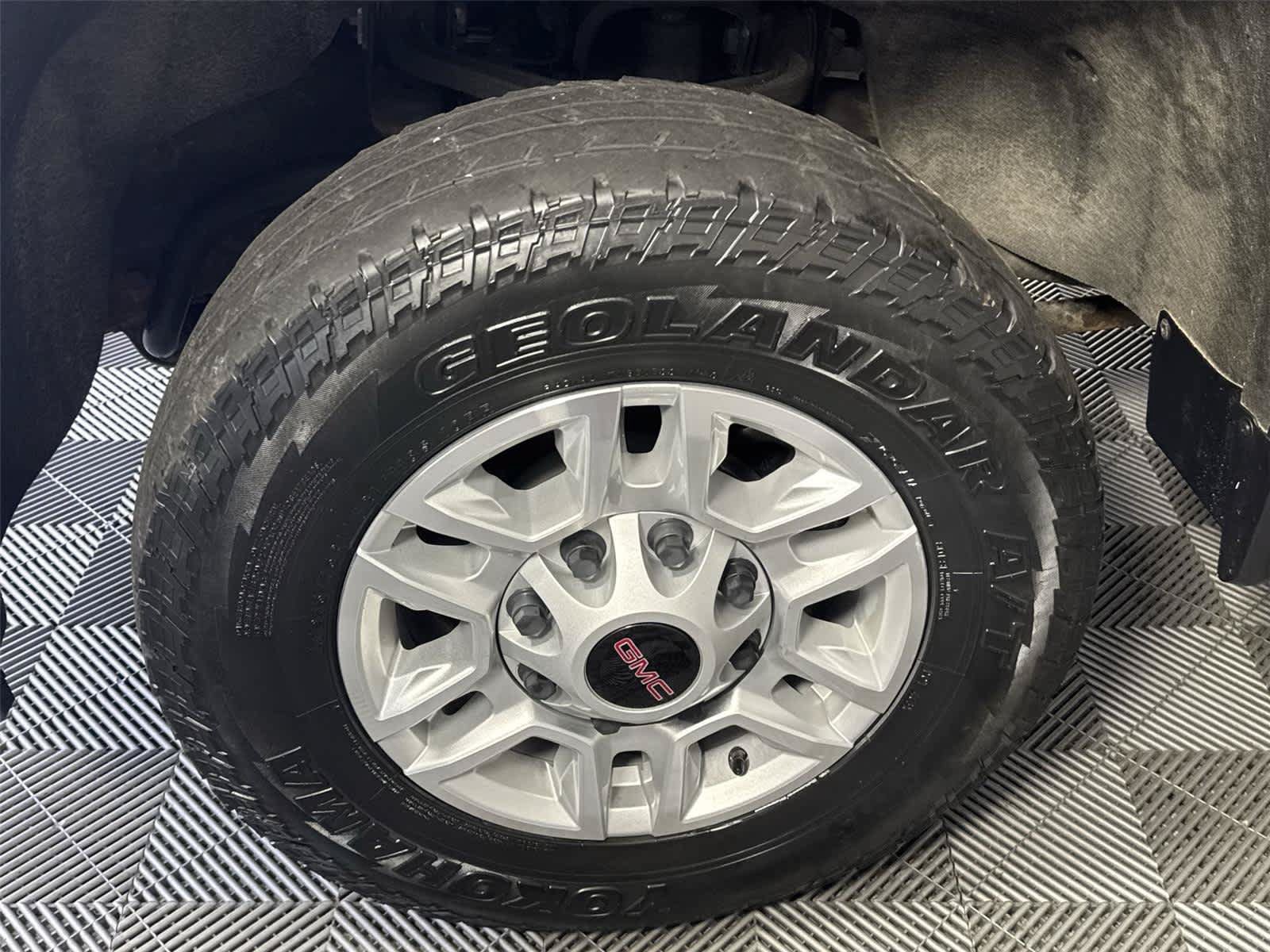 Used 2022 GMC Sierra 2500 SLE w/ SLE Convenience Package AWD/4WD image 11