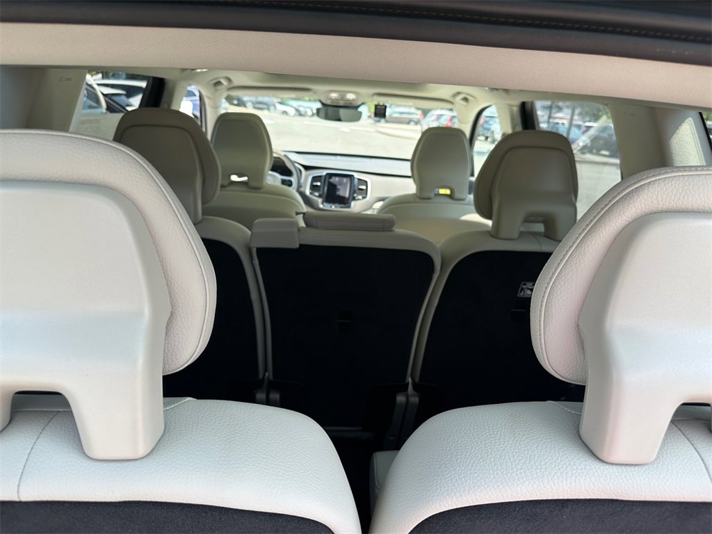 New 2025 Volvo XC90 B6 Plus w/ Protection Package Premier image 27