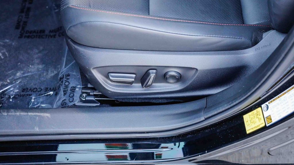 Used 2025 Toyota Prius Plug-In Hybrid image 25