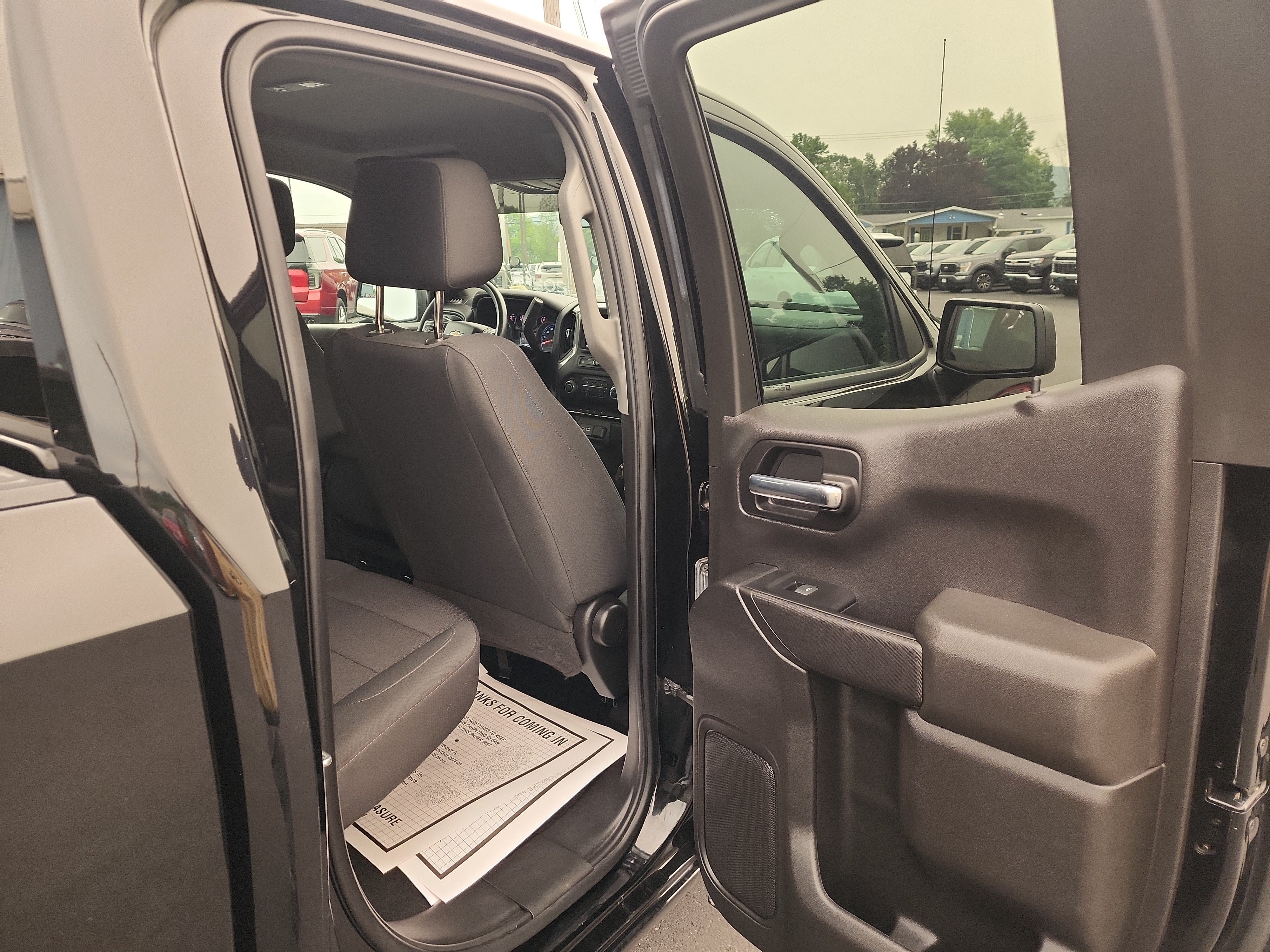 Certified 2022 Chevrolet Silverado 1500 Custom AWD/4WD image 26
