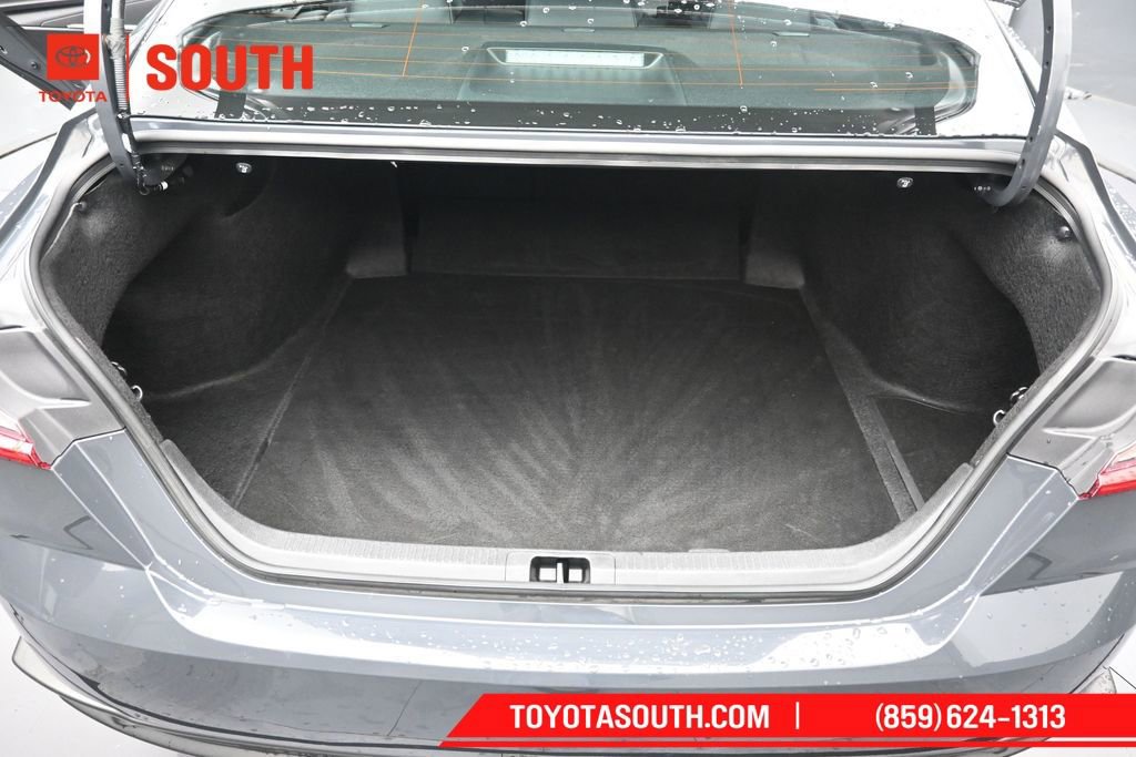 Used 2025 Toyota Camry SE FWD image 28
