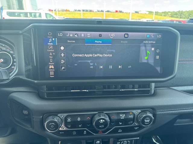 Used 2025 Jeep Gladiator Rubicon w/ Convenience Group AWD/4WD image 21