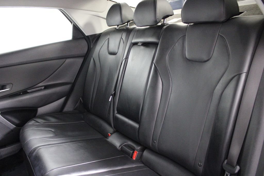Used 2023 Hyundai Elantra Limited FWD image 19