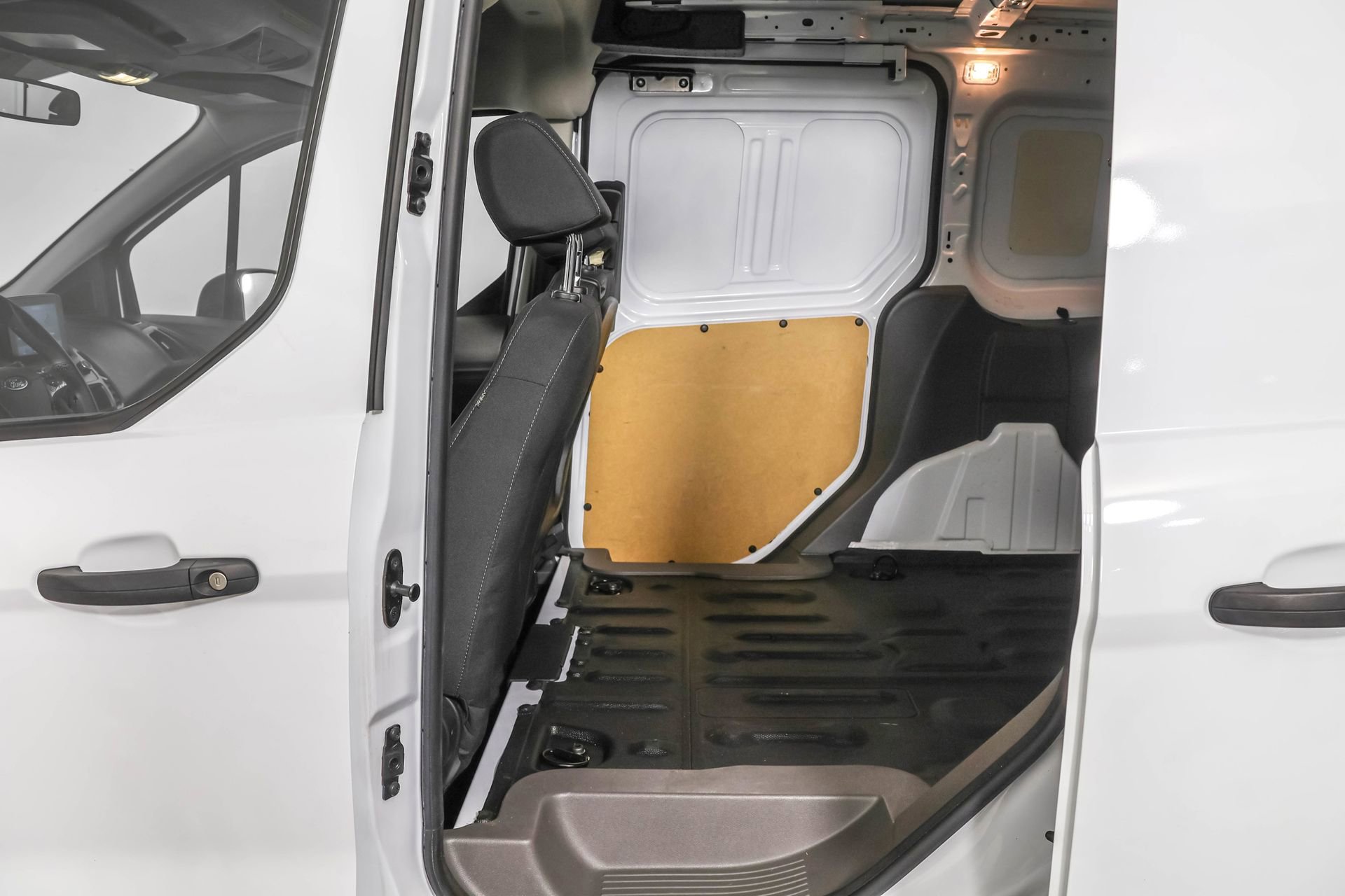 Used 2022 Ford Transit Connect XLT image 34
