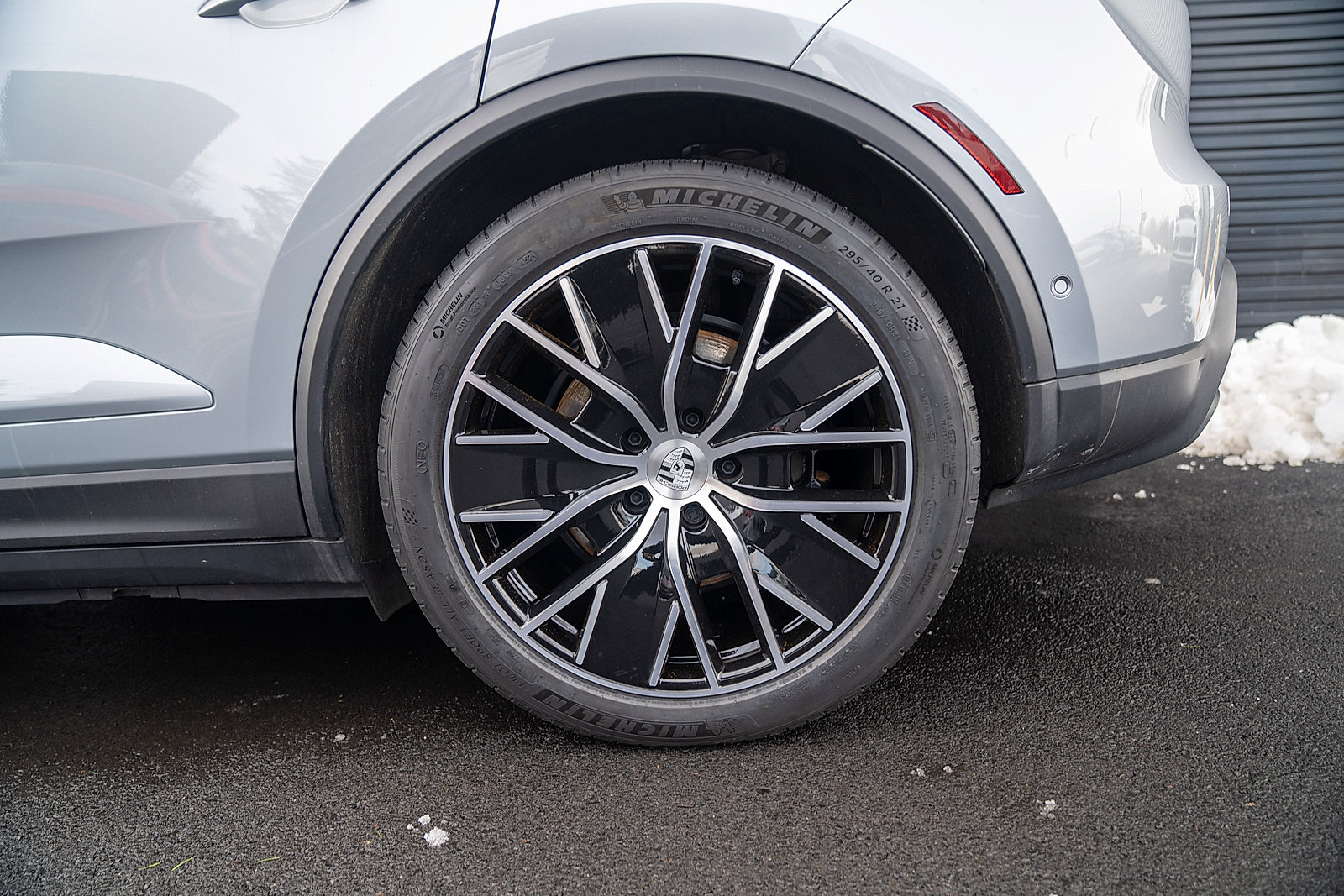 Certified 2025 Porsche Macan Electric image 25